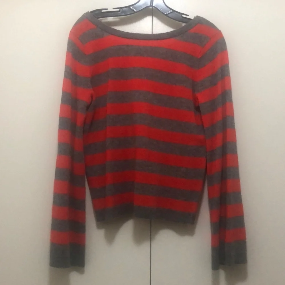 NWT $318 Equipment ~Reversible~ Striped Cashmere Sweater in size Small!
